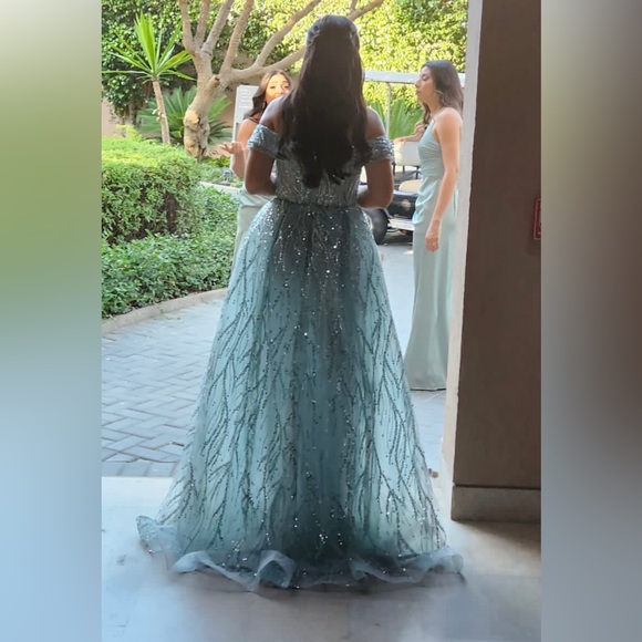 Catwalk couture gown - Picture 3 of 4